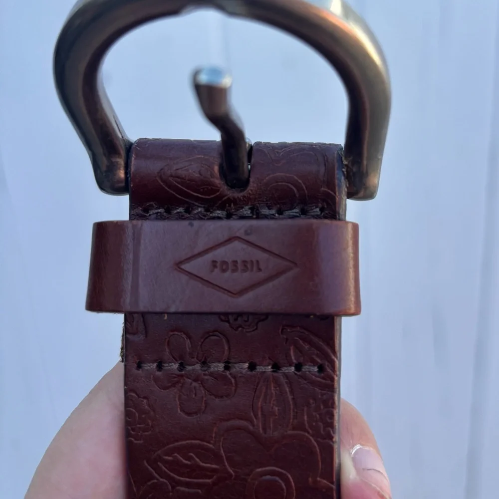 Fossil Tooled Embossed Genuine Leather Belt Flower Pattern Large